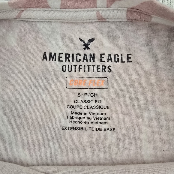 American Eagle Leaf Print T-Shirt - Picture 2 of 2